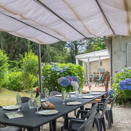Magnifique Maison Paisible Avec Piscine 펜션 Jaujac