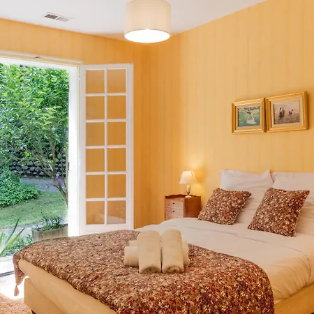 Magnifique Maison Paisible Avec Piscine 펜션 *
