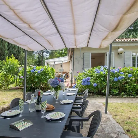 Magnifique Maison Paisible Avec Piscine 펜션 *