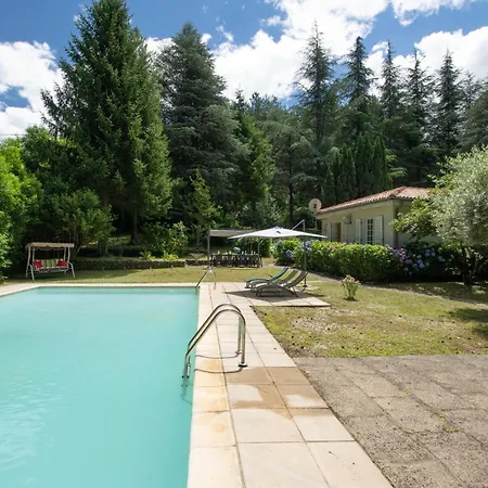 펜션 Magnifique Maison Paisible Avec Piscine Jaujac