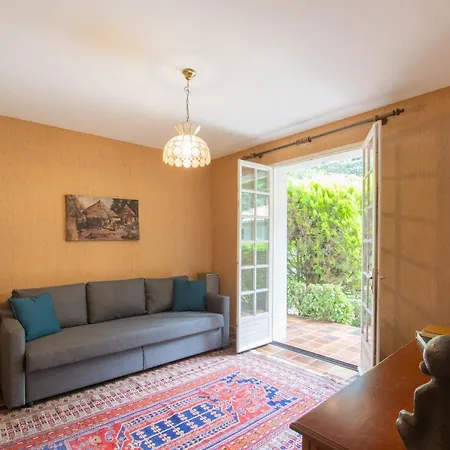 Magnifique Maison Paisible Avec Piscine 펜션 *